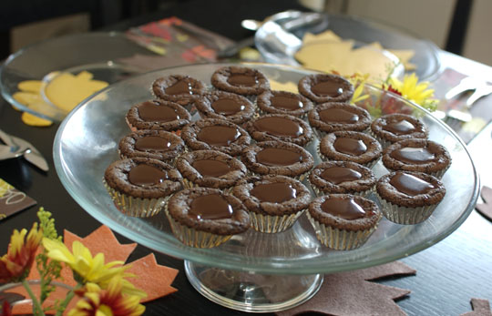 Caramel in Mini Chocolate Cupcakes