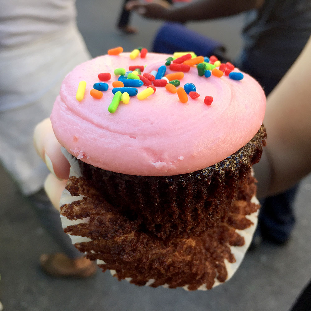 Betty Bakery Strawberry Chocolate Cupcake