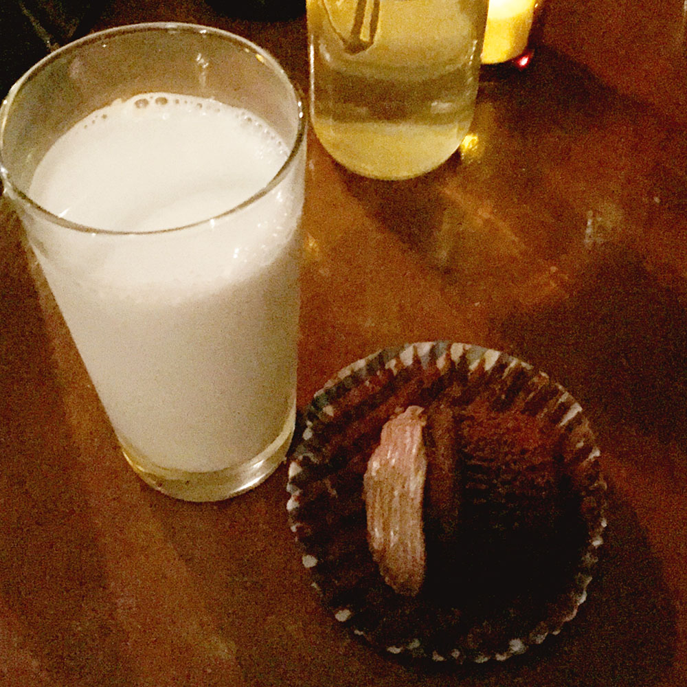 Chocolate Cupcake with milk