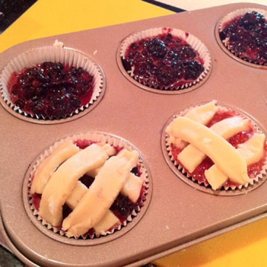Putting together the fruit piecakes